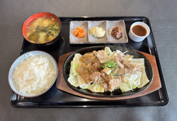 和牛ホルモンランチ