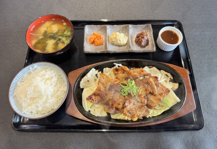 黒豚生姜焼きランチ